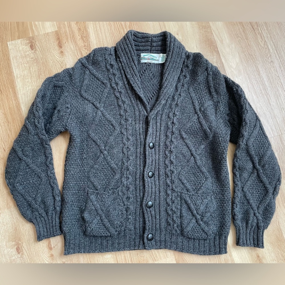 Aran Crafts 100% wool knit button cardigan sweater charcoal gray unisex large